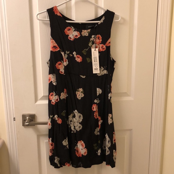 MINKPINK moon flower shift dress - Picture 2 of 2